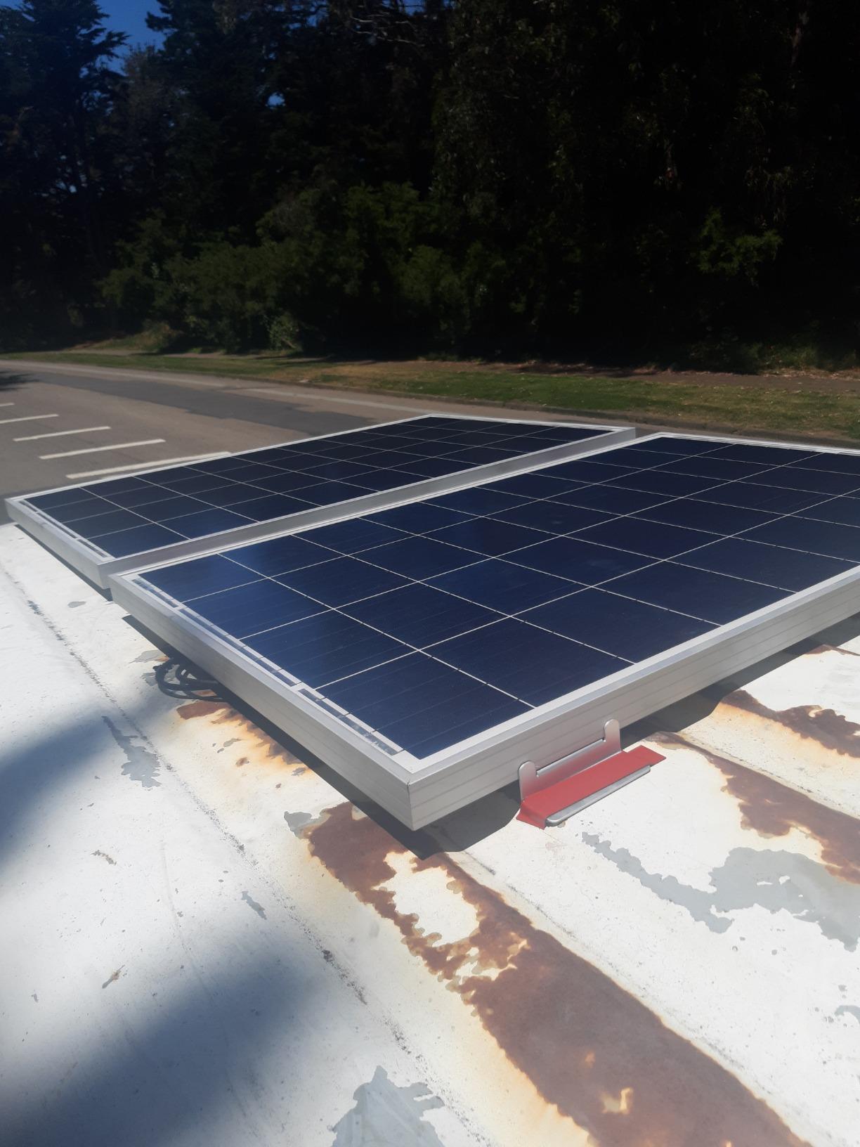 HQST 200W Portable Solar Panel, N-Type, 25% Efficiency, IP67 Waterproof | Only 11.82 lb, 3-in-1 Adapter Cable and Adjustable Kickstands for Power Stations, Camping, RV, Off-Grid & Emergency Backup customer photo 1