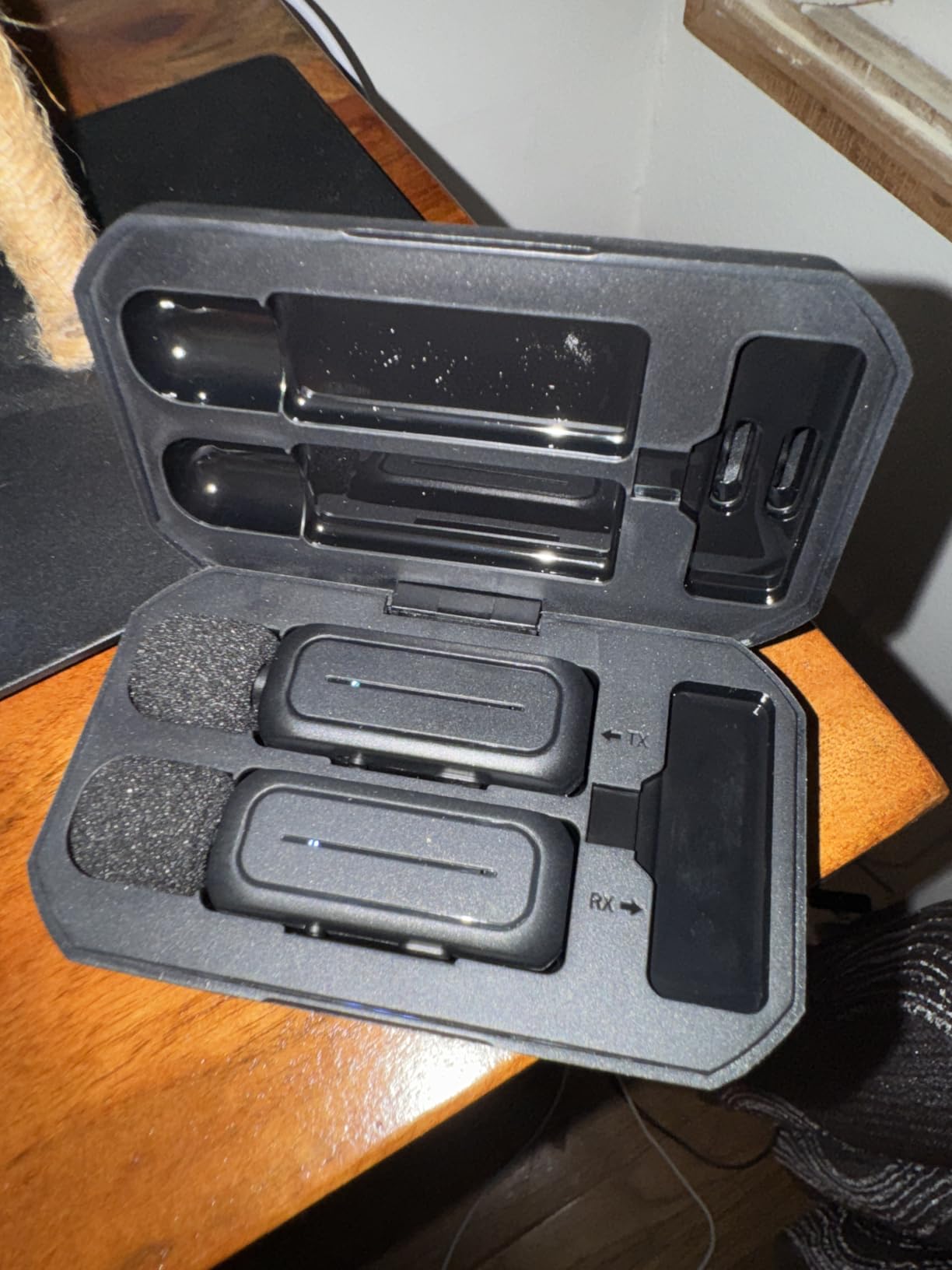 Wireless Mini Lavalier Microphone for iPhone, Android w/ Charging Case customer photo 1