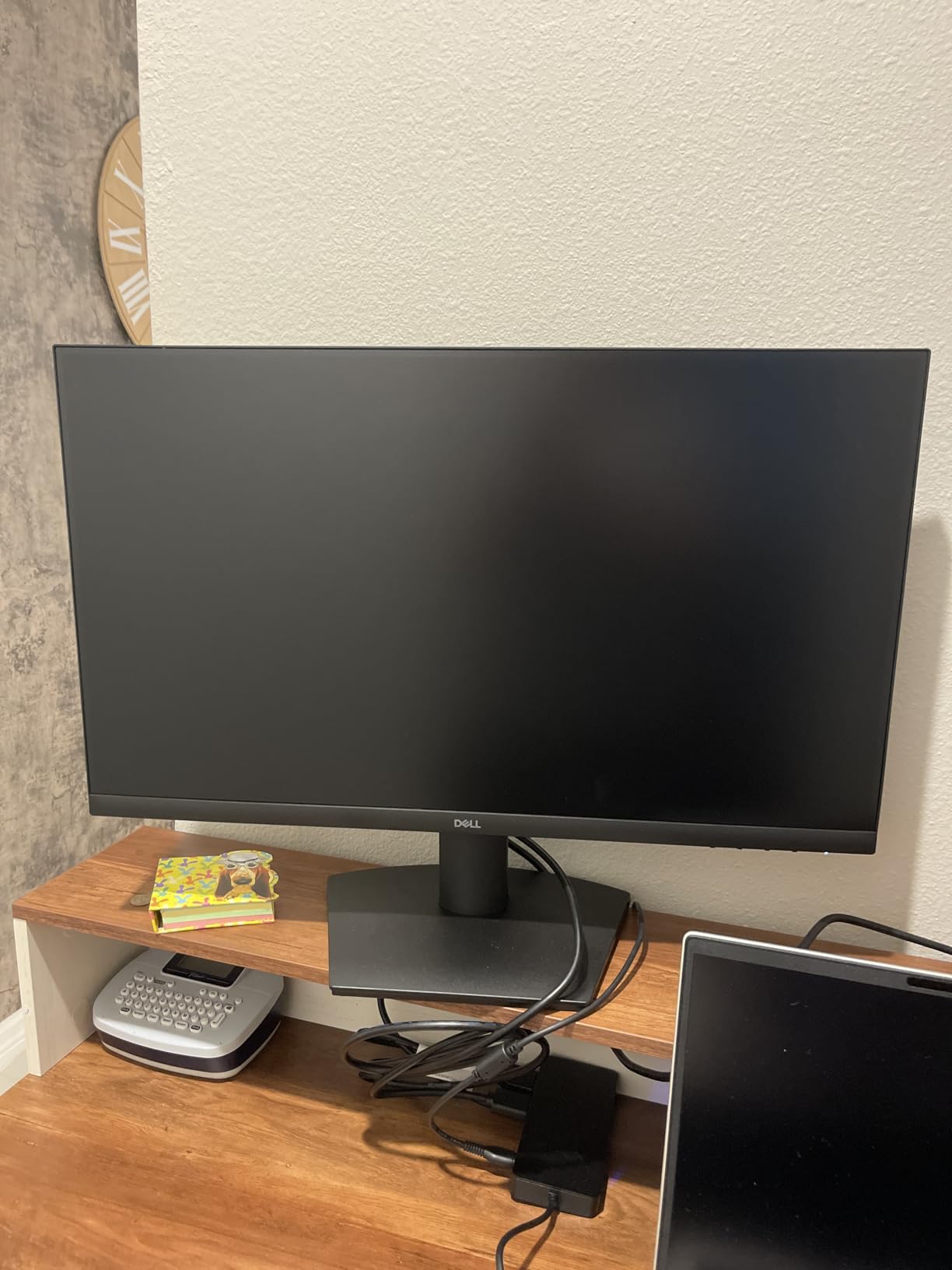 Dell 24 Monitor - SE2426H - 23.8-inch FHD (1920x1080) 144Hz 1ms Display, in-Plane Switching (IPS) Technology, AMD FreeSync™, TÜV 3-Star 2X HDMI, Tilt customer photo 1