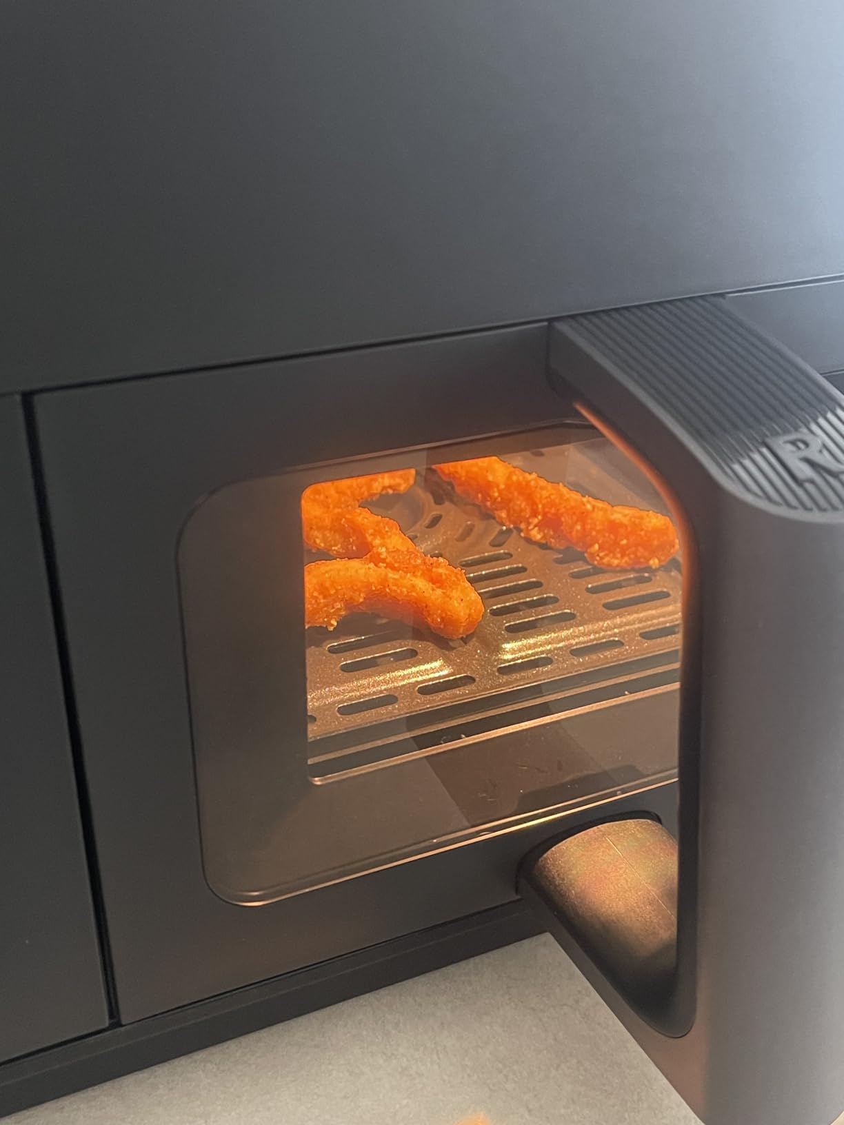Cosori TWINFRY 9 QT Double Air Fryer, Removable Divider, PFAS-Free Ceramic customer photo 2