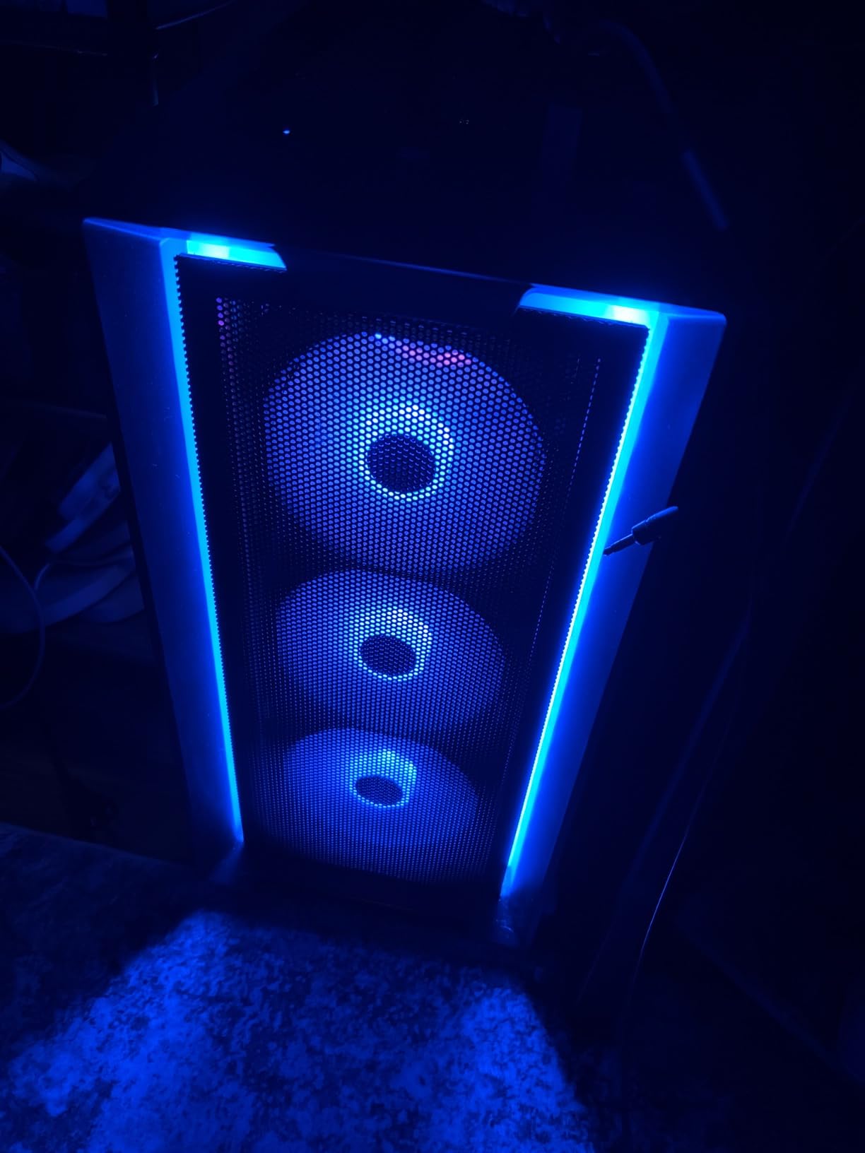 Skytech Gaming O11 Vision Gaming PC, AMD Ryzen 7 9850X3D 4.7GHz, NVIDIA RTX 5070 Ti 16GB VRAM, 2TB Gen4 NVMe SSD, 32GB DDR5 RAM 5600, 850W Gold ATX 3 PSU, 360 ARGB AIO, Wi-Fi 5, Windows 11, Desktop customer photo 2
