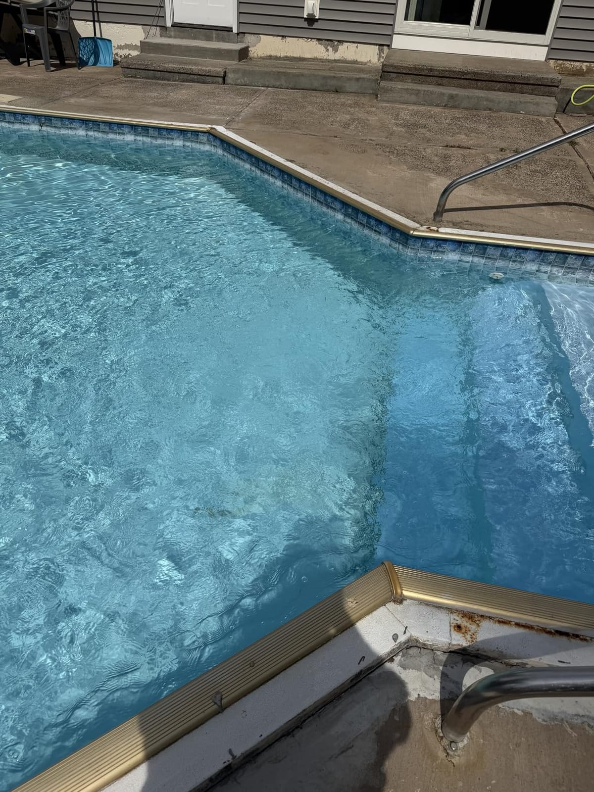 Beatbot Sora 30 Pool Vacuum, Floor & Wall & Waterline & Platform Cleaning, 6800GPH Power, Smart Parking, 300Min Runtime, 5L Capacity, for Above & In-Ground Pools 3229 sq.ft, Deep Blue customer photo 2