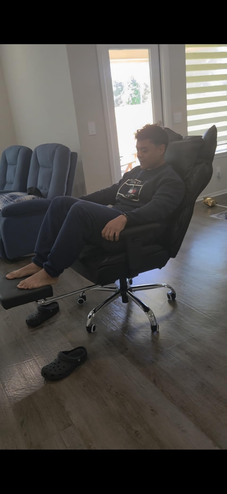 GTPLAYER Big and Tall Gaming Chair 400lbs Heavy Duty Office Chair with Foot Rest & Ergonomic Pocket Spring Cushion, High Back Lumbar Support for Lower Back Pain Relief, White/Black customer photo 2