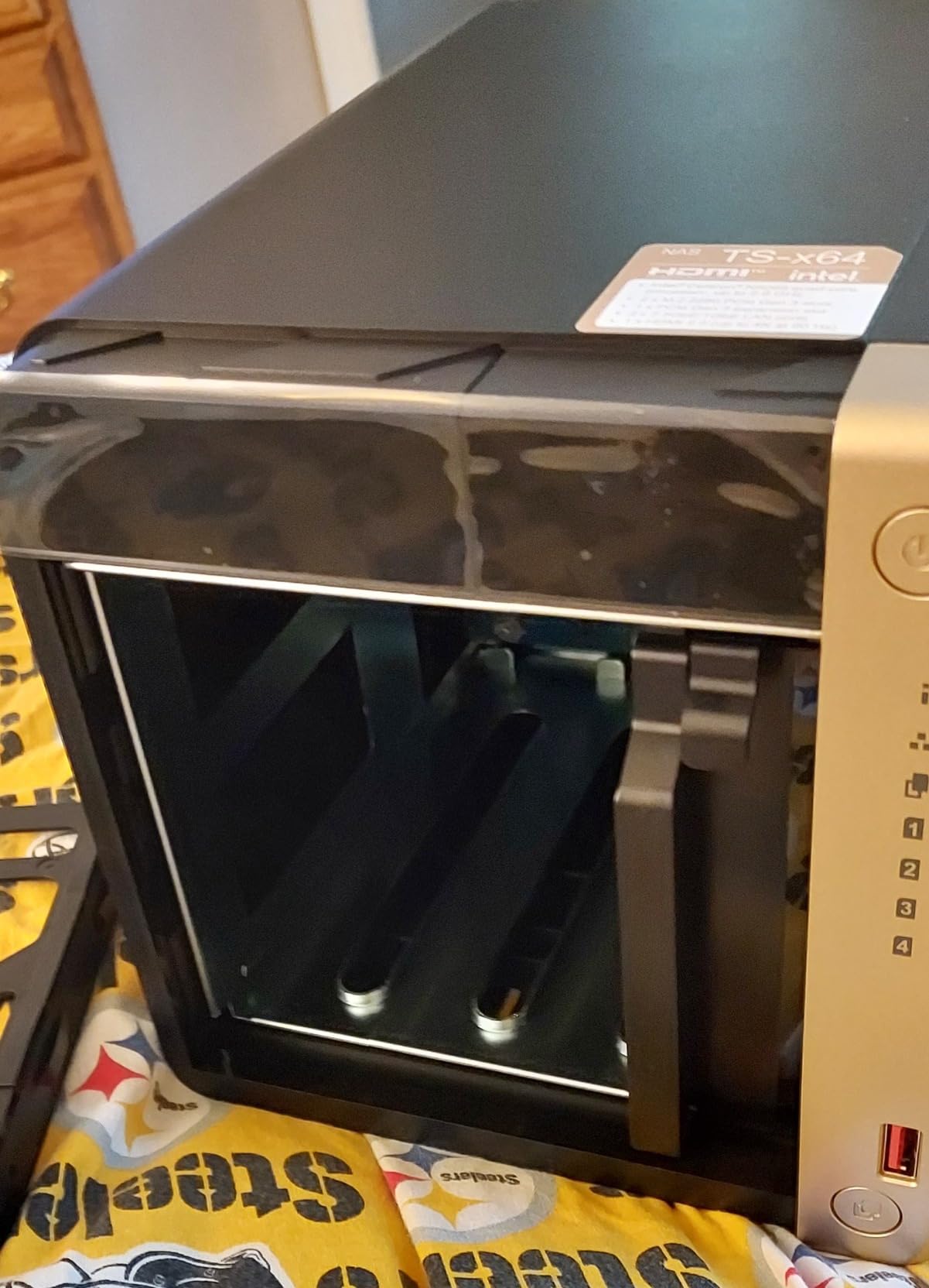 QNAP TS-264-8G-US 2 Bay Desktop NAS customer photo 1