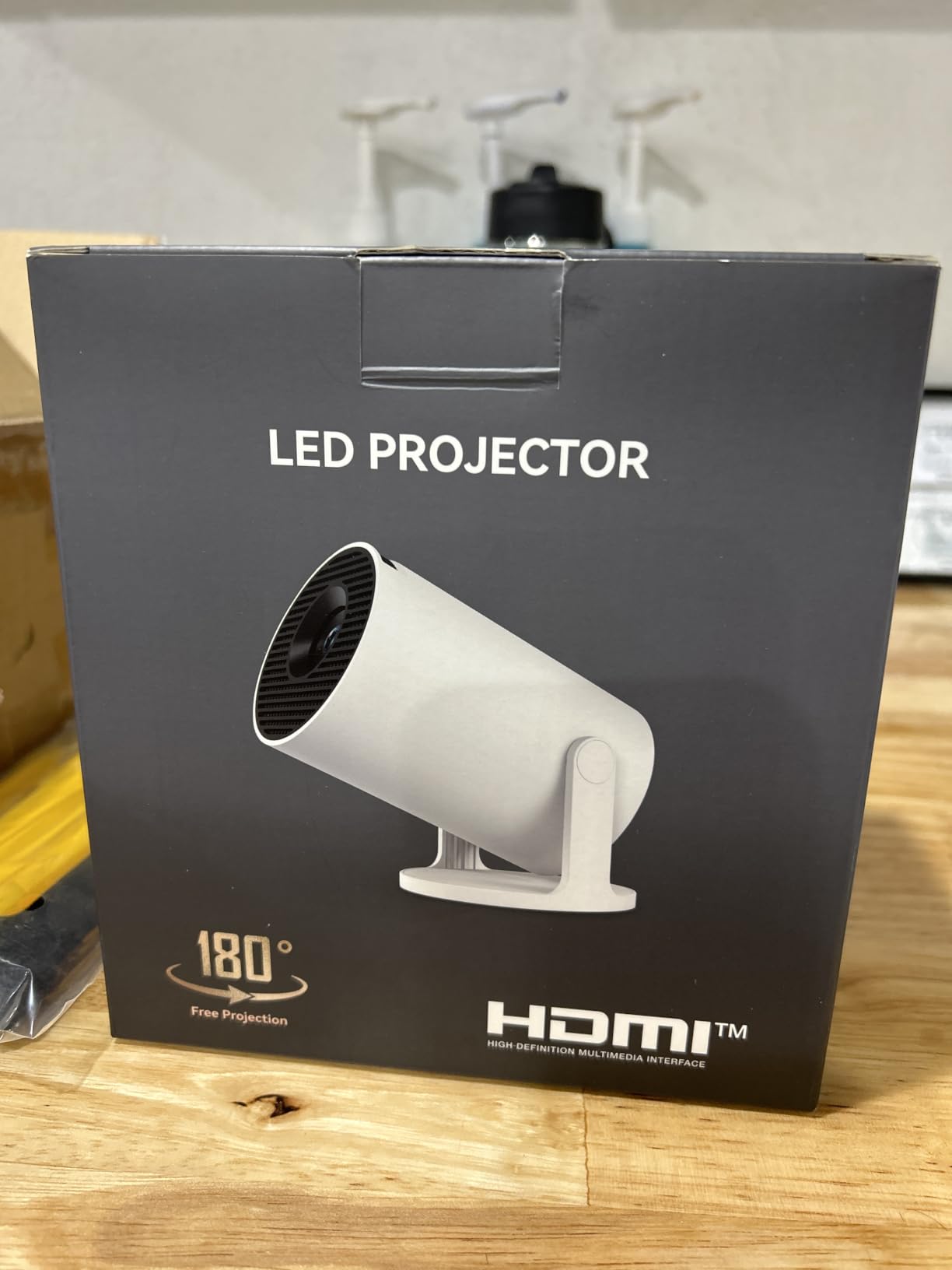 [Built-in Apps] Mini Projector 4K Supported, Android TV OS & Phone Remote customer photo 2