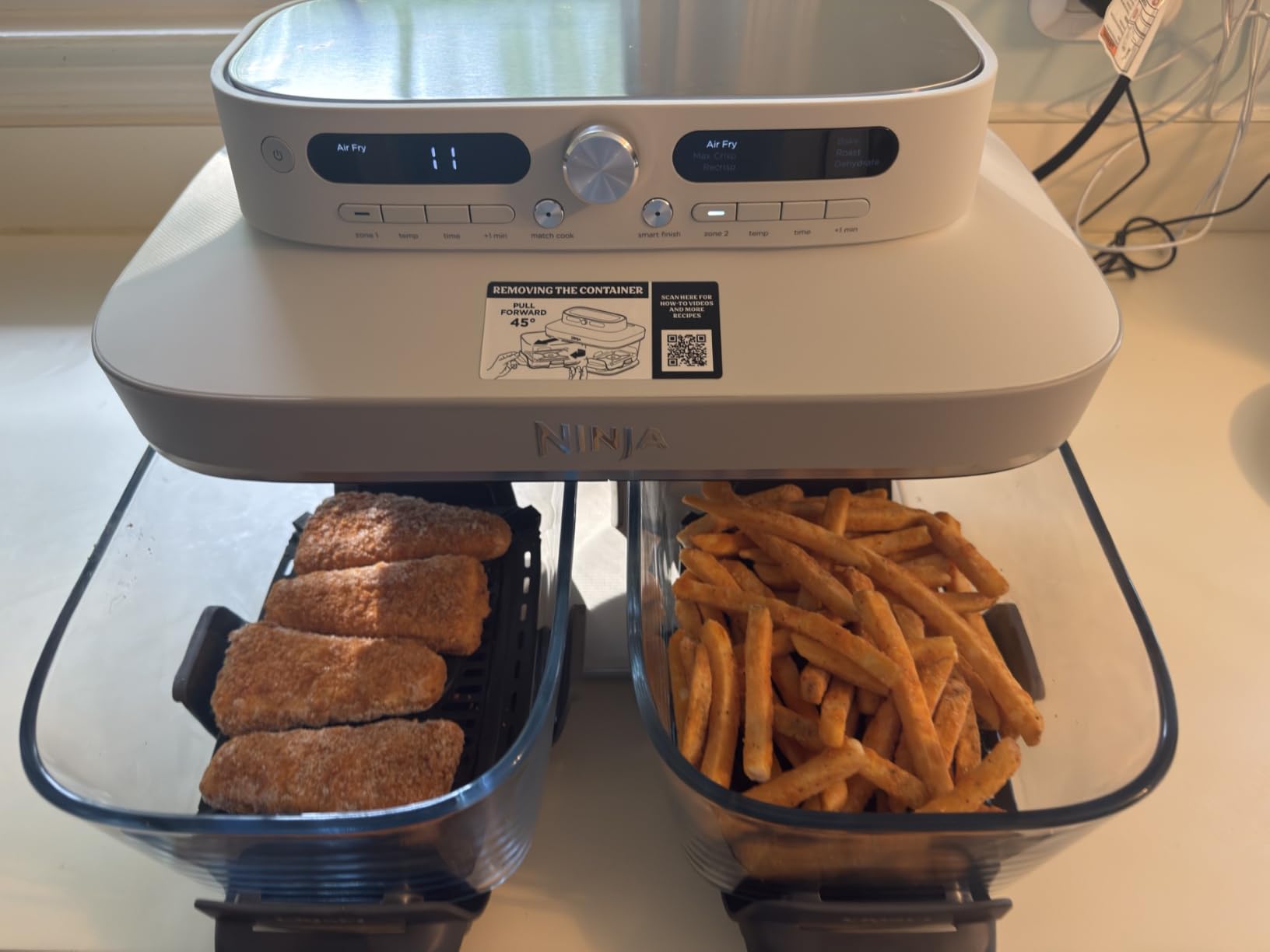 Ninja Crispi DualZone Glass Countertop Air Fryer, Cyberspace, DD101BL1 customer photo 2