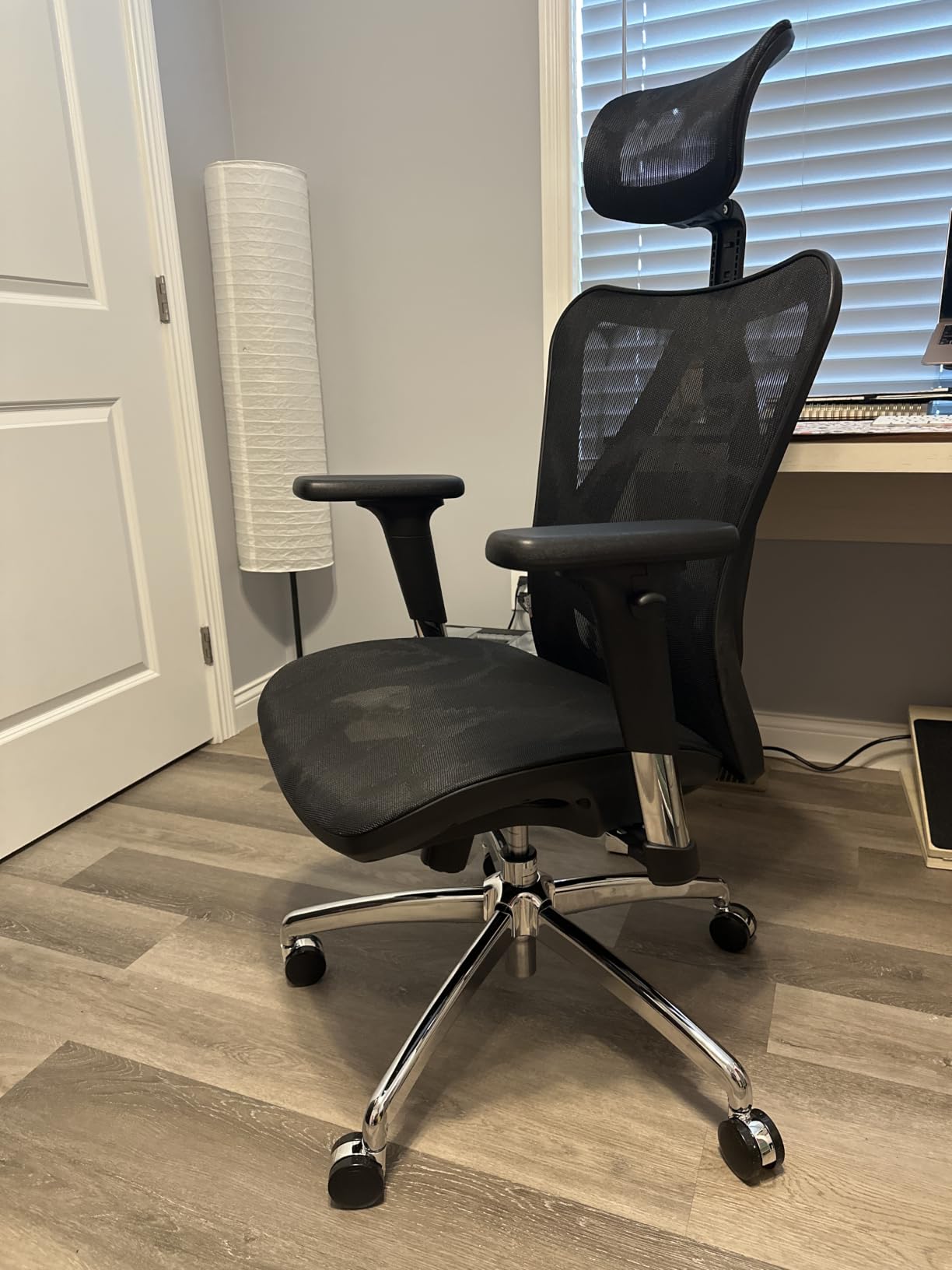 SIHOO B100 Mesh Office Chair, Comfy Ergonomic Office Chair | Mesh Office Chair with Adaptive Lumbar Support, Desk Chair with Wide Headrest, 300 LBS Grey customer photo 2