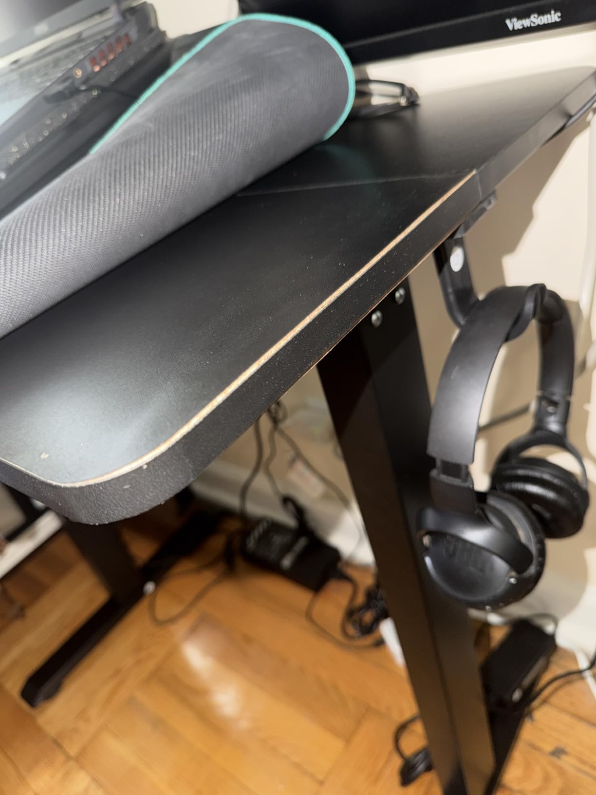 Claiks Electric Standing Desk, 32x19 Inch, Black | Small adjustable height=