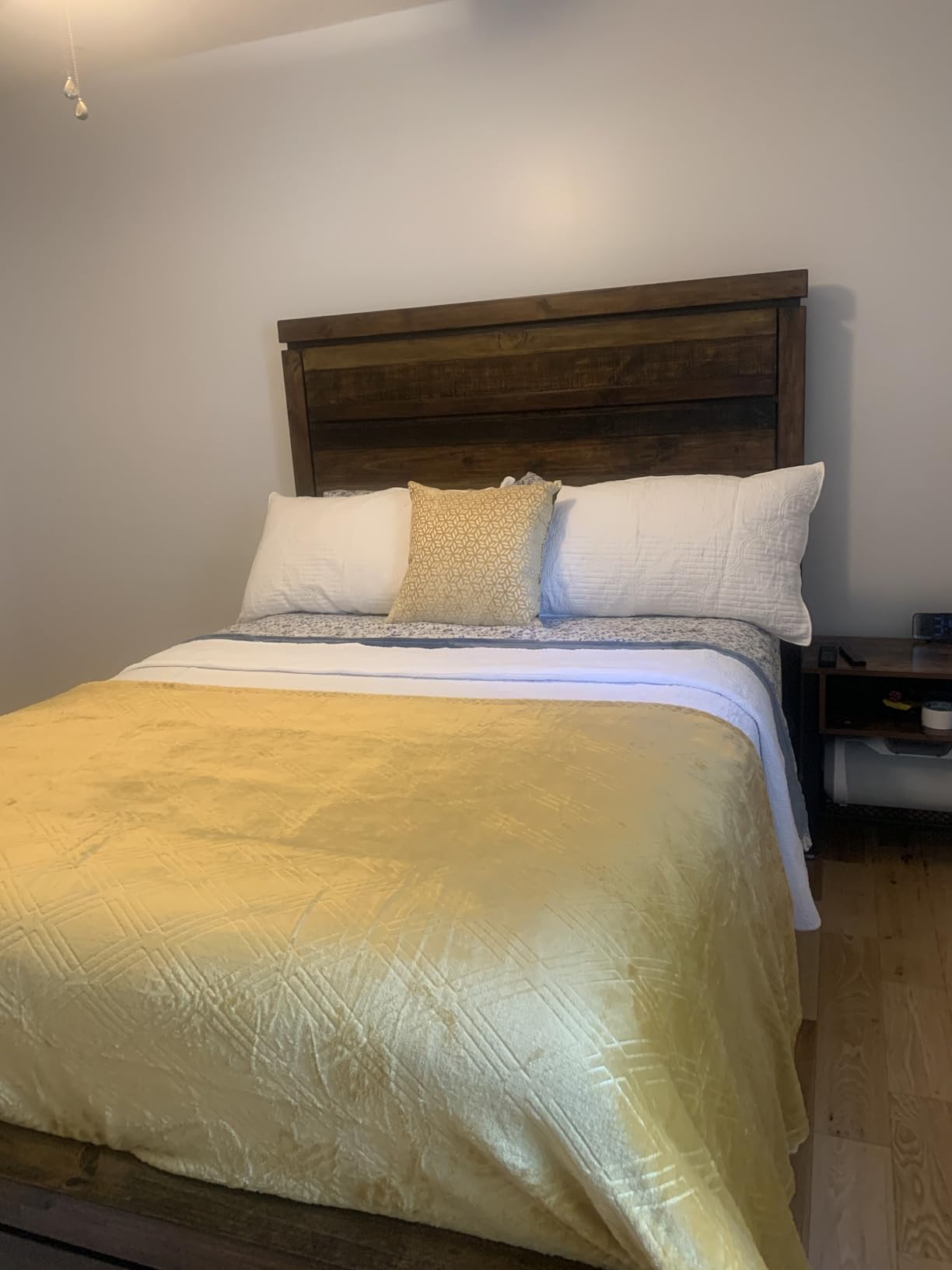 Marsail Adjustable Bed Frame Queen Electric Base, Head & Foot Incline customer photo 2