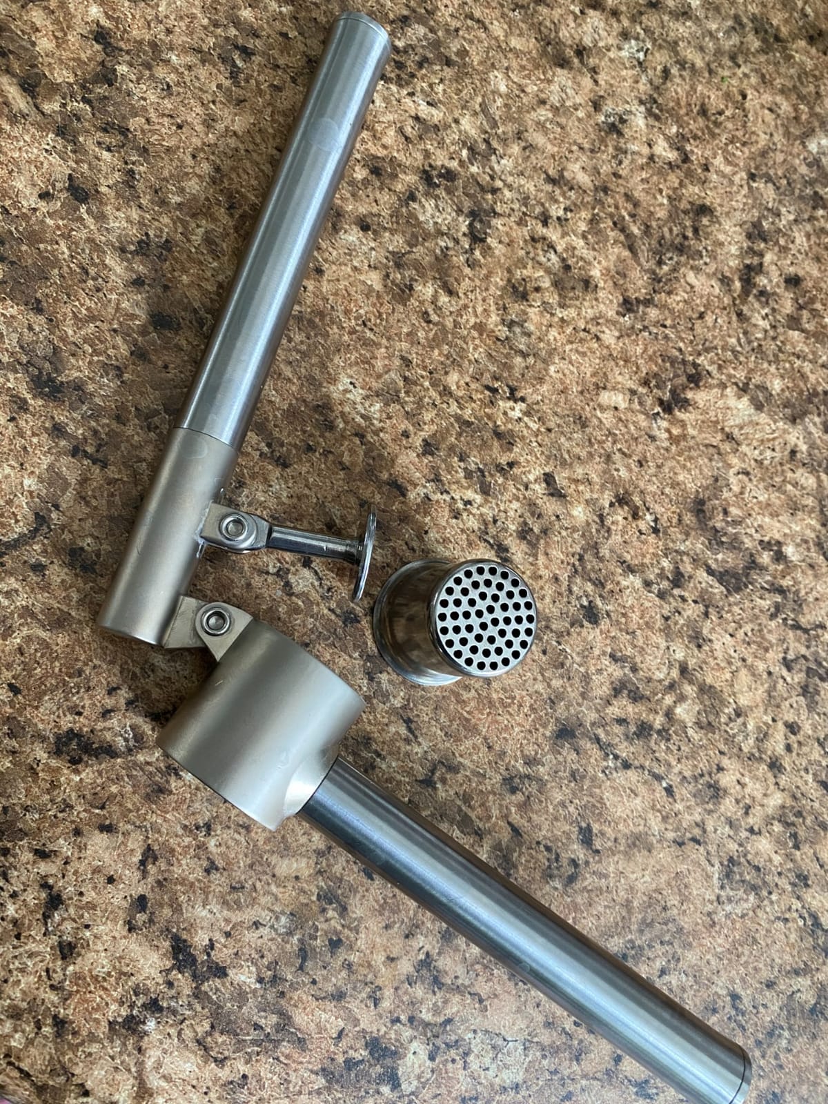 Heavy Duty Garlic Press, Stainless Steel Dishwasher Safe Garlic Crusher & Mincer, Rust Proof & Ergonomic Grip Handle, Easy Squeeze Garlic Twister Mincer Kitchen Gadgets for Garlic, Ginger, Spices customer photo 2
