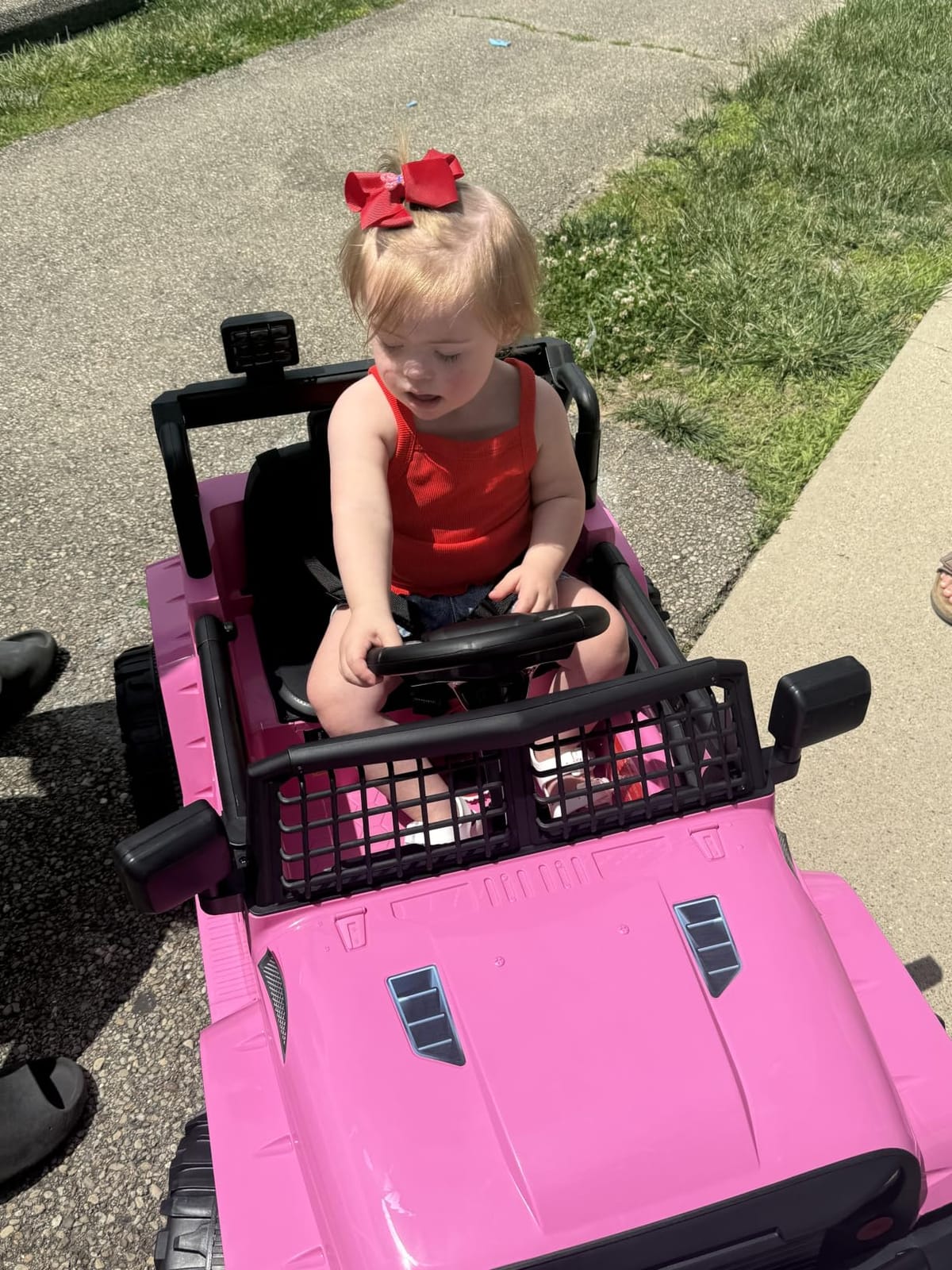 Best Choice Products 12V Kids Electric Vehicle Toy Ride On Car with Parent Remote Control for Toddlers, Seat Harness, 61 lbs Weight Capacity, Locking Doors, Spring Suspension, Bluetooth - Pink customer photo 2