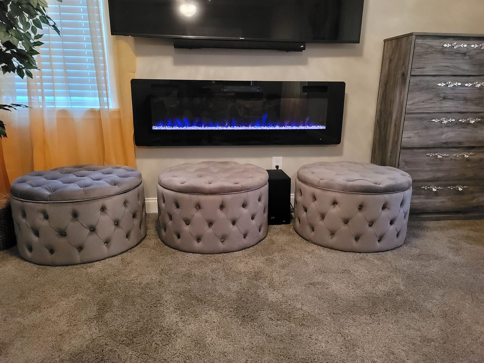 Homebeez 28 Inch Round Storage Ottoman, Velvet Button Tufted Ottoman, Removable Lid Coffee Table, Upholstered Hidden Storage Footrest Stool for Living Room, Bedroom, Gray customer photo 1
