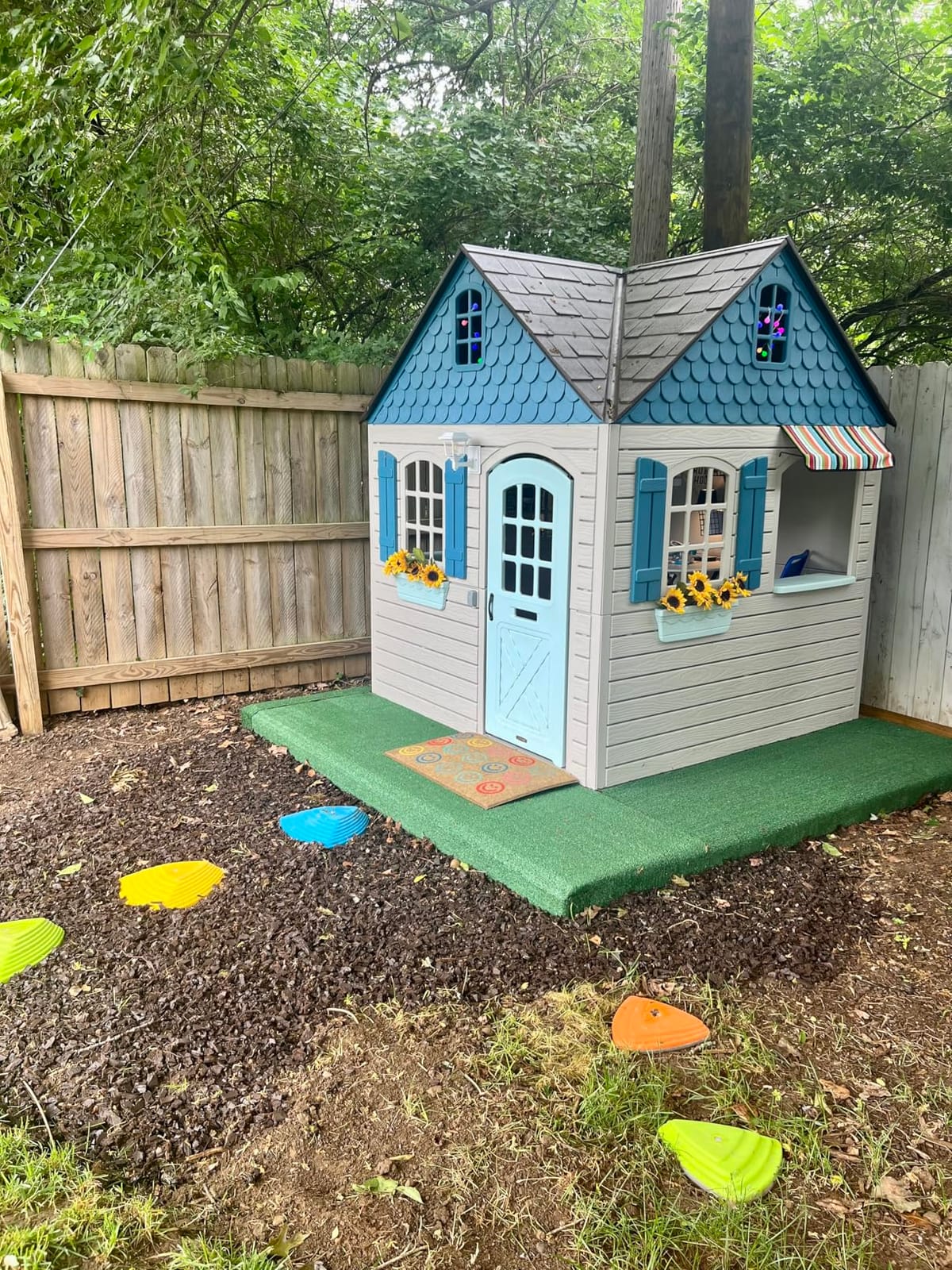Lifetime Heavy Duty Plastic Outdoor Playhouse, 6ft x 6ft x 7 ft Tall, Beige & Blue customer photo 1