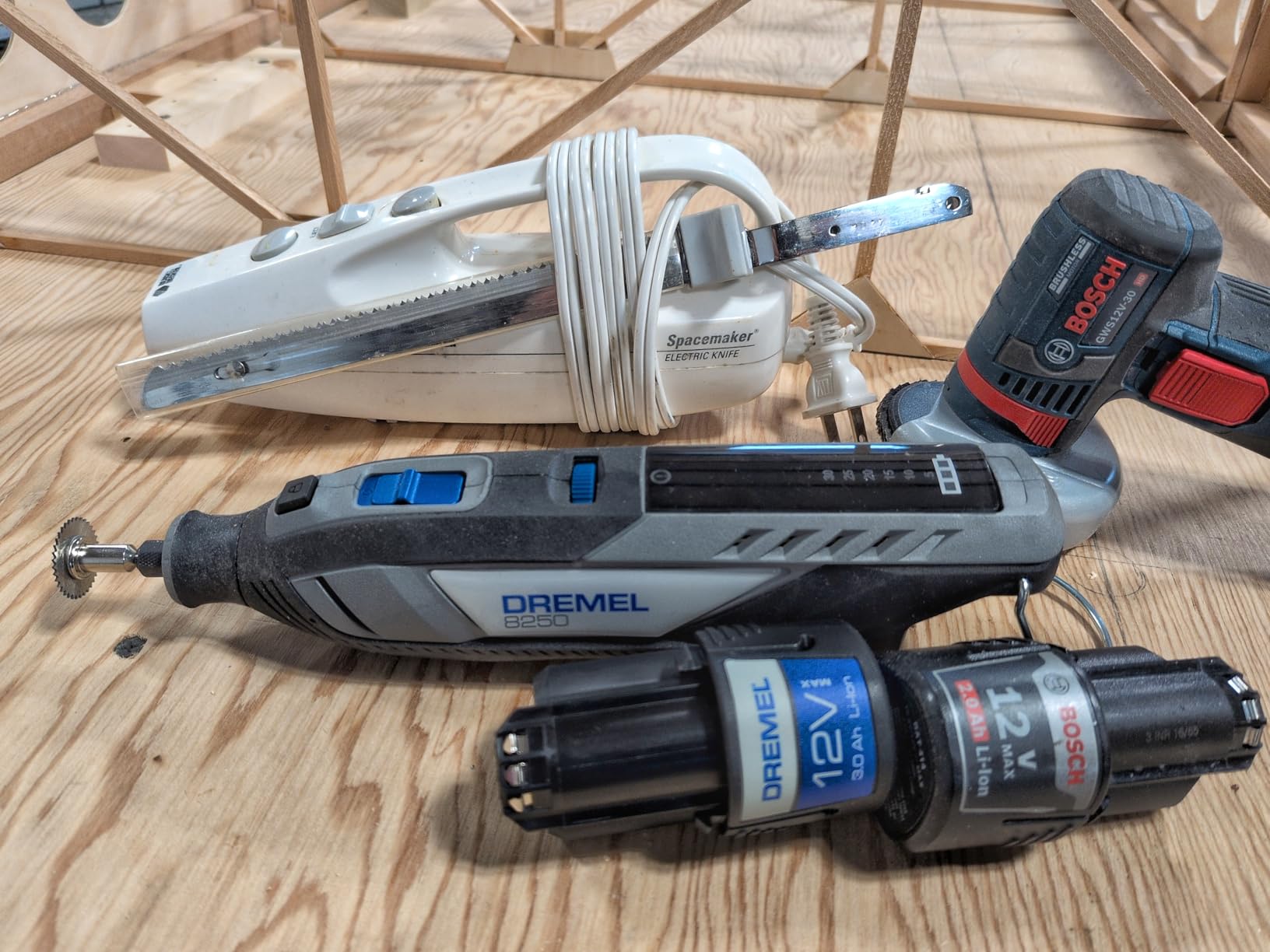 Dremel 8250-5 12V Cordless Rotary Tool Kit with Brushless Motor customer photo 2
