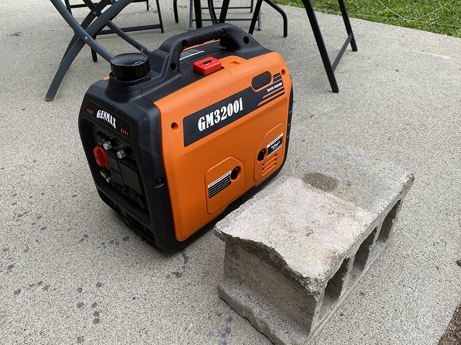 GENMAX Portable Generator,4000W ultra-quiet145cc Engine &Parallel and Series Ready, EPA & CARB Compliant, Eco-Mode Feature, Ultralightweight for Backup Home Use & Camping (GM4000iSAPC) customer photo 2